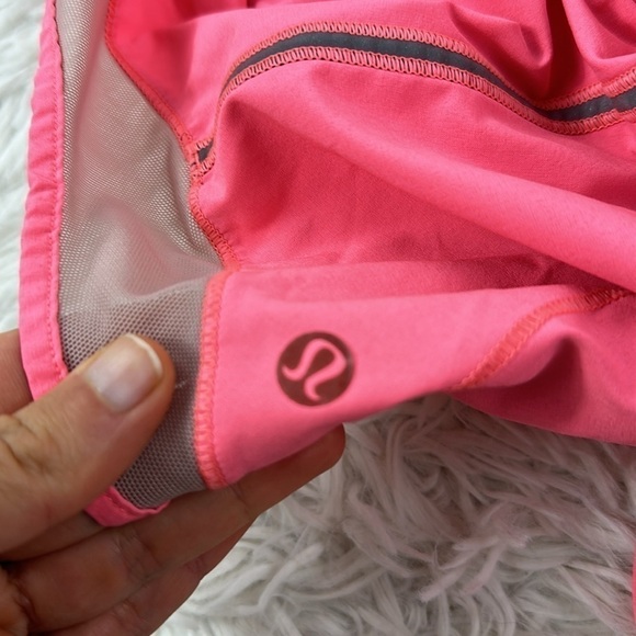 Lululemon Hotty Hot Short Flash Light - Picture 6 of 6